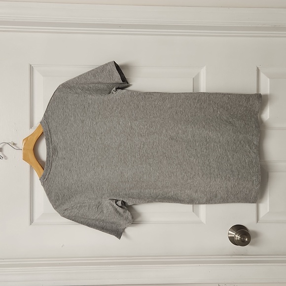 ASOS Muscle fit basic Tee size medium gray - Picture 3 of 3